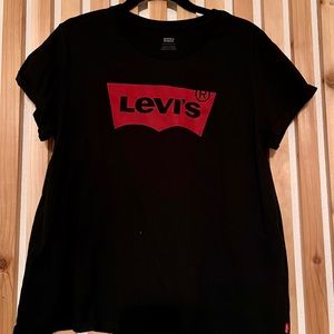 Levi’s Graphic Tee